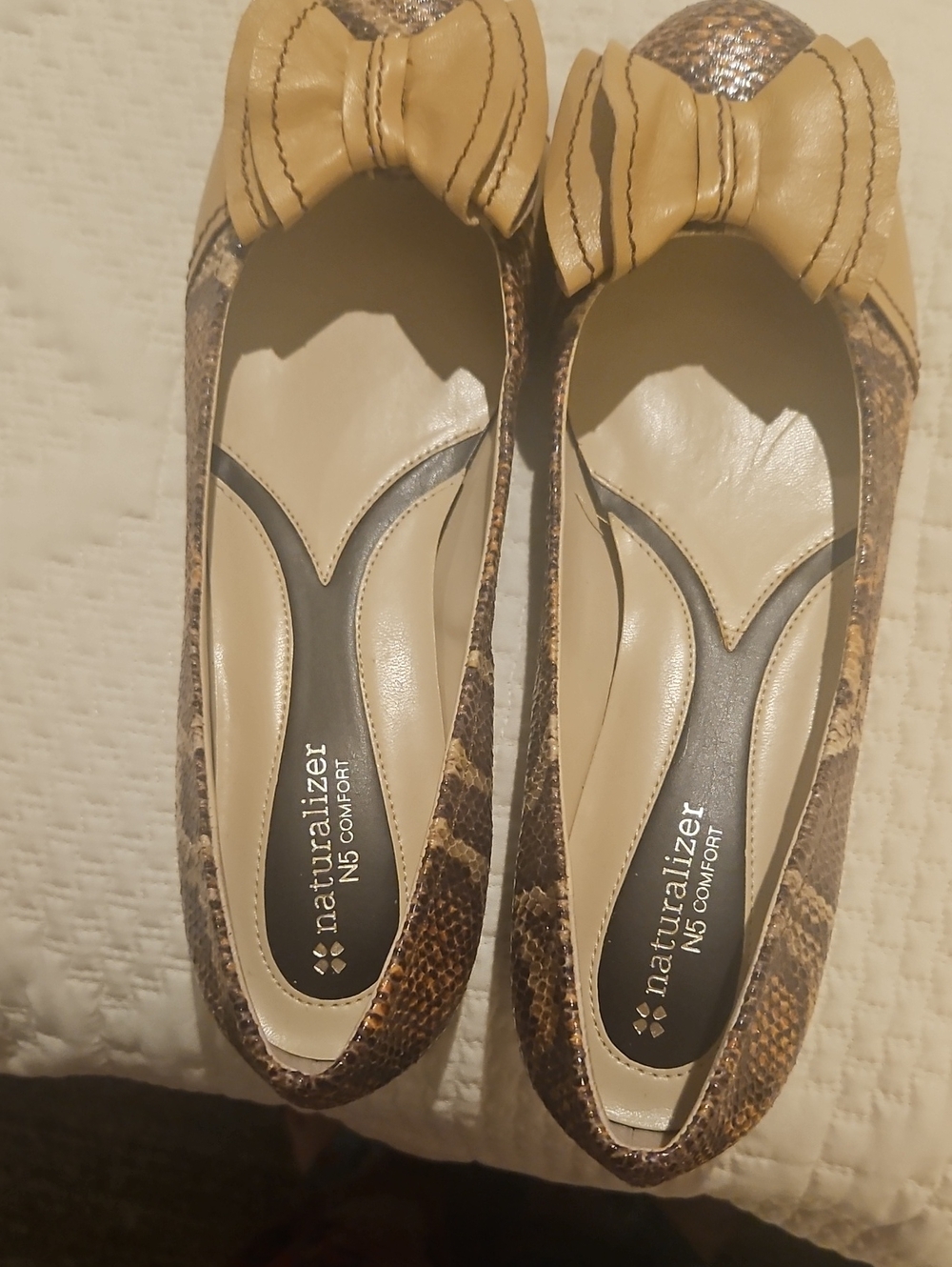 Naturalizer Snake-Print Bow Trim Flats in Brown and Tan Gorgeous